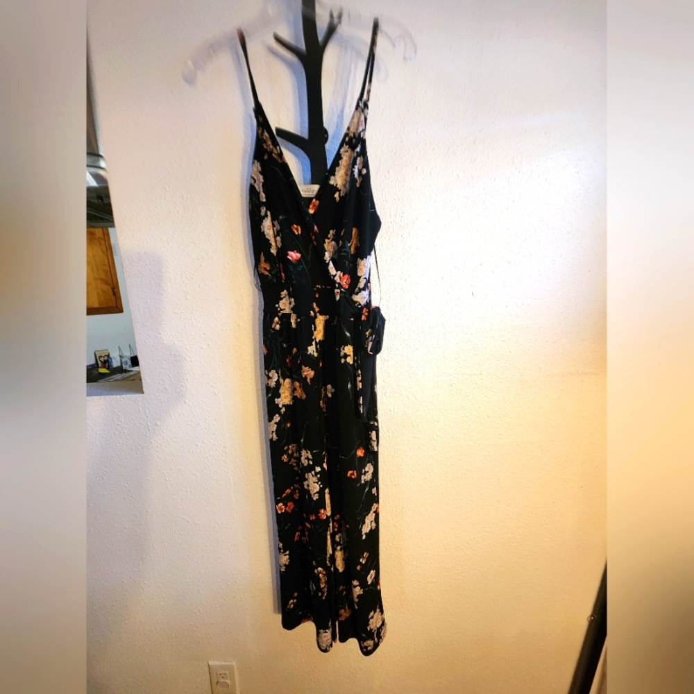 Kaileigh Rochelle Jumpsuit Romper Womens Size M Black Floral Strappy Wide Leg